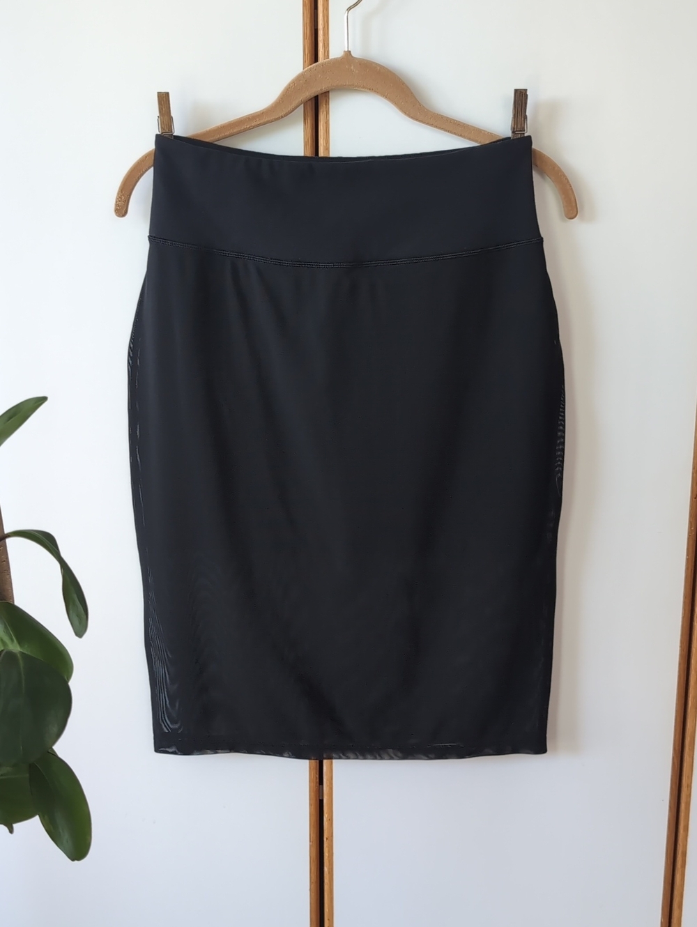 Lululemon Meesh Stretch Pencil Skirt 6